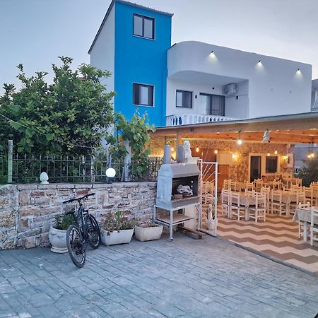 Blue Hotel Ксамил Екстериор снимка