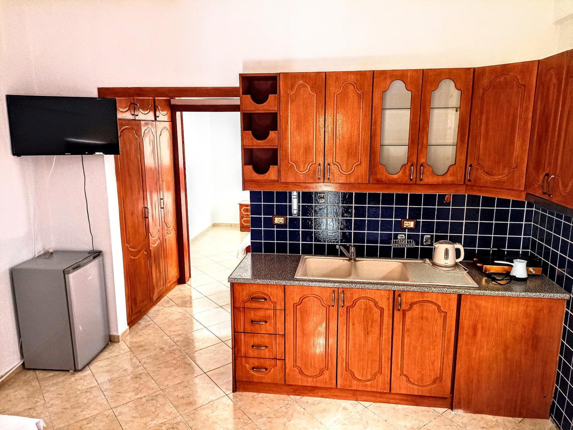 Blue Hotel Ксамил Стая снимка