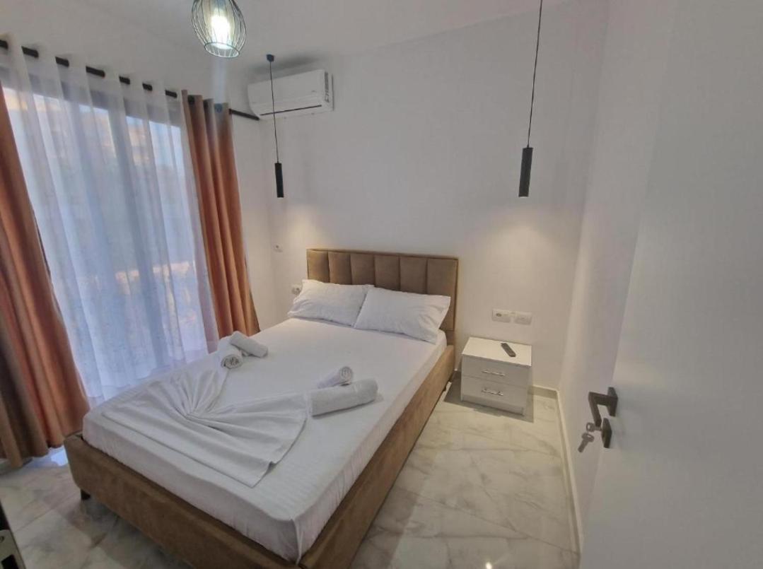 Blue Hotel Ксамил Екстериор снимка