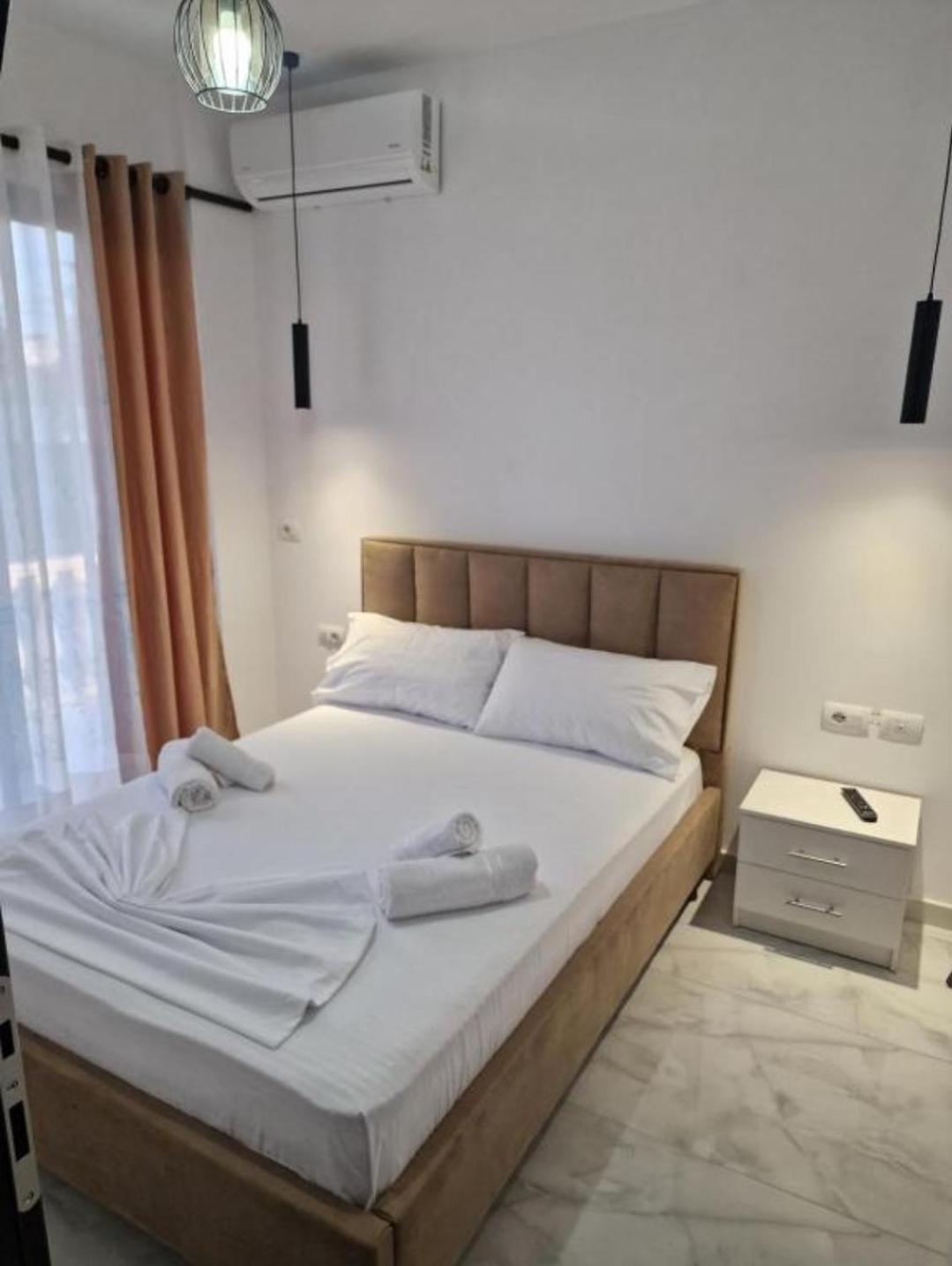 Blue Hotel Ксамил Екстериор снимка