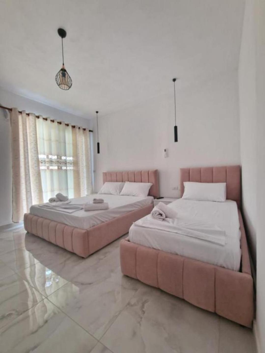 Blue Hotel Ксамил Екстериор снимка